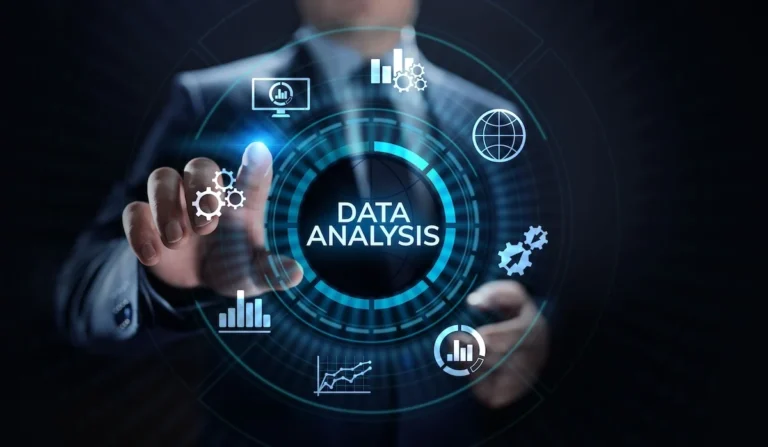 Why Data Analytics is the Future of Smart Careers in 2026